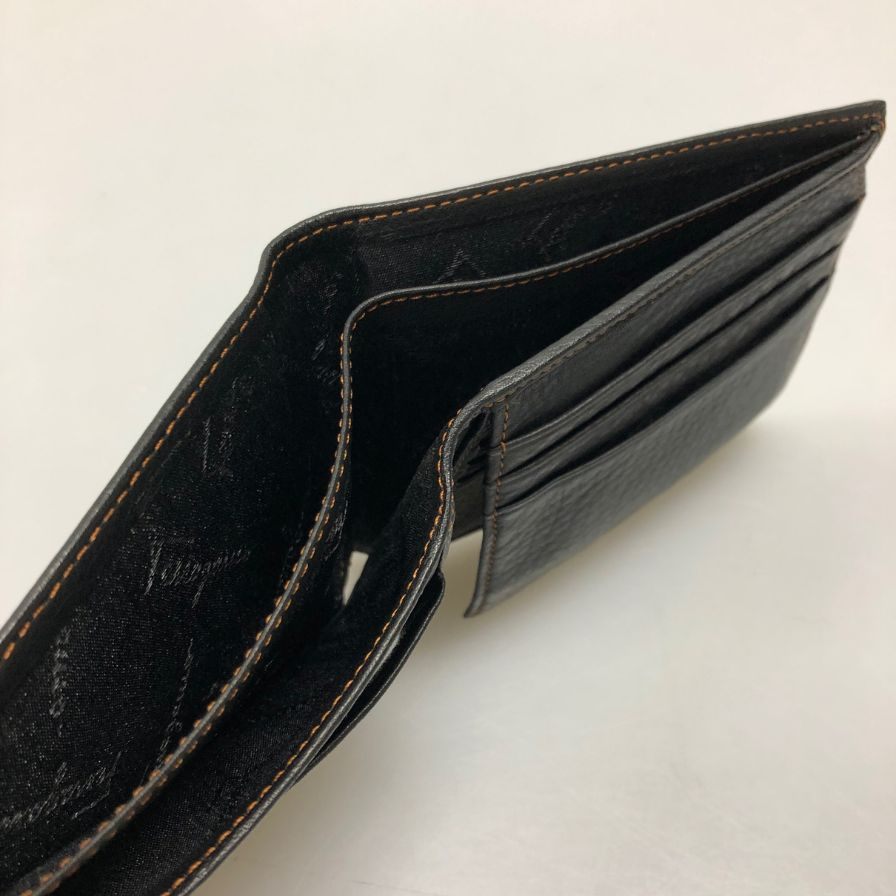 サルバトーレ フェラガモ レザー 二つ折り財布 札入れ シボ ブラック Salvatore Ferragamo【AFI19】