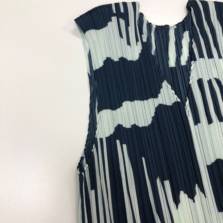 極美品◆プリーツプリーズ REFRACTION ノースリーブワンピース 総柄 サイズ4 レディース PP51JH706 PLEATS PLEASE ISSEY MIYAKE 【AFB41】