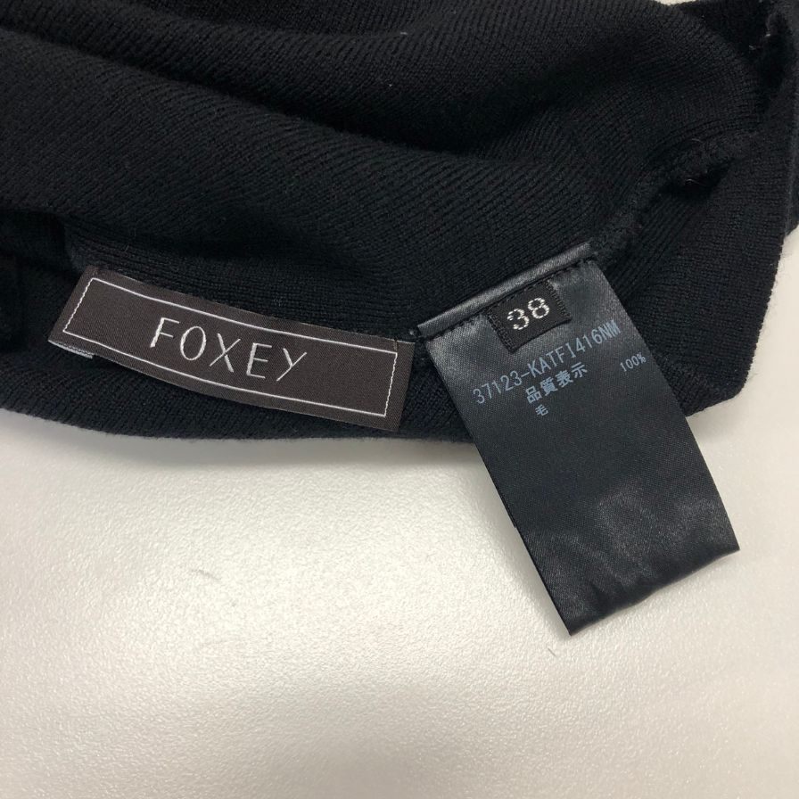 美品◆フォクシ―ニューヨーク ニット 37123 オフタートルネック ウール 肩パッド付 ブラック サイズ38 FOXEY NEWYORK 【AFB10】