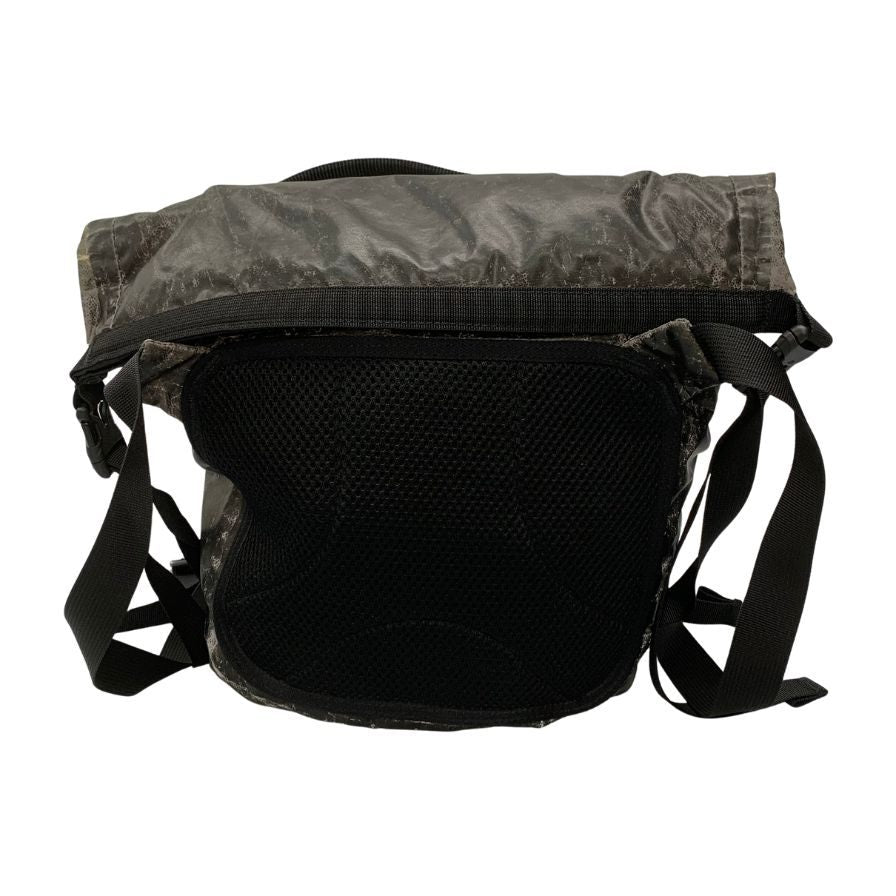 シュプリーム 20AW ウォータープルーフ リフレクティブ スペックルド ショルダーバッグ メンズ ブラック Supreme Waterproof Reflective Speckled Shoulder Bag【AFE2】