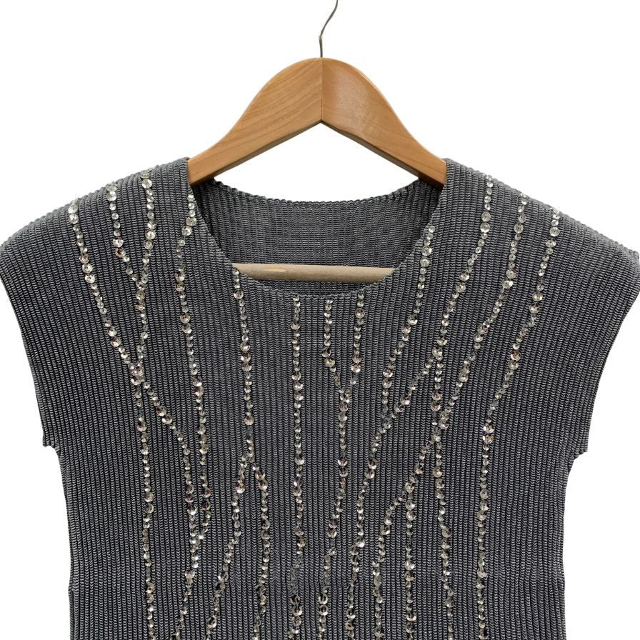 極美品◆スペッチオ ノースリーブ トップス No.411-160-78 プリーツ スパンコール付 グレー レディース サイズ40 SPECCHIO 【AFB21】