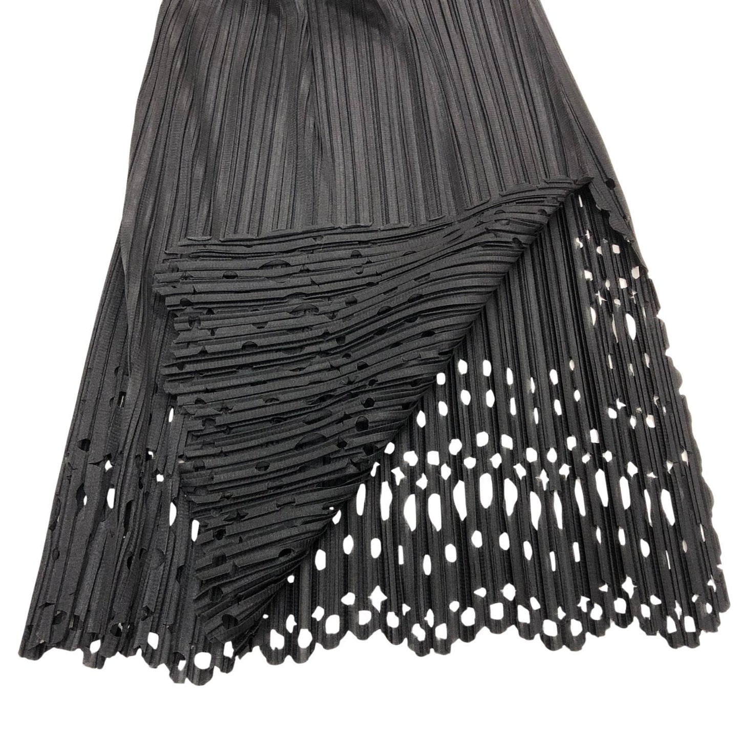 プリーツプリーズ ワイドパンツ レースカット ブラック サイズ2 PP73-JF525 PLEATS PLEASE ISSEY MIYAKE 【AFB10】