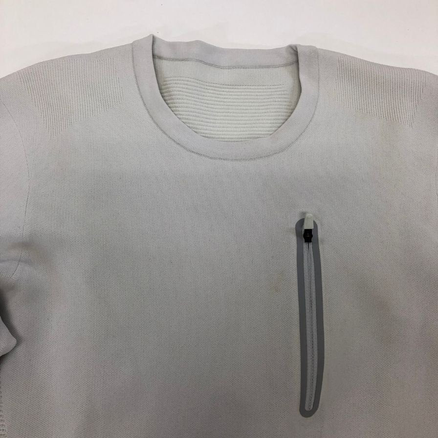 中古◆デサント ハイテク長袖Tシャツ アイボリー メンズ サイズ0 DESCENTE 【AFB33】