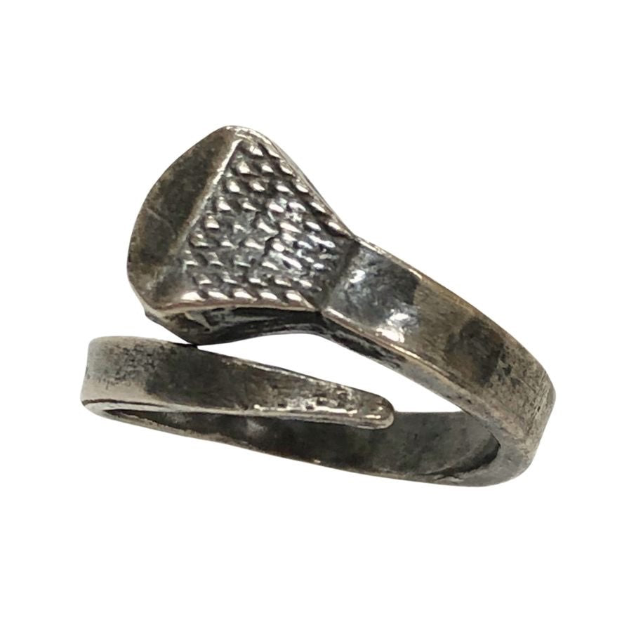 インディアンジュエリー ホースシュー・ネイル・リング/ローレン・トビー リング サイズ17-18 REDMAN HORSESHOE NAIL RING / LAUREN TOBEY