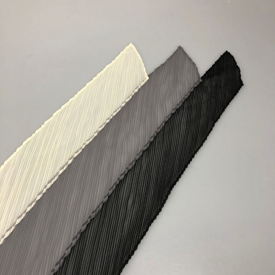 プリーツプリーツ イッセイミヤケ ストール プリーツ 加工 ポリエステル タグ欠損 バイカラー ブラック PLEATS PLEASE ISSEY MIYAKE【AFB49】