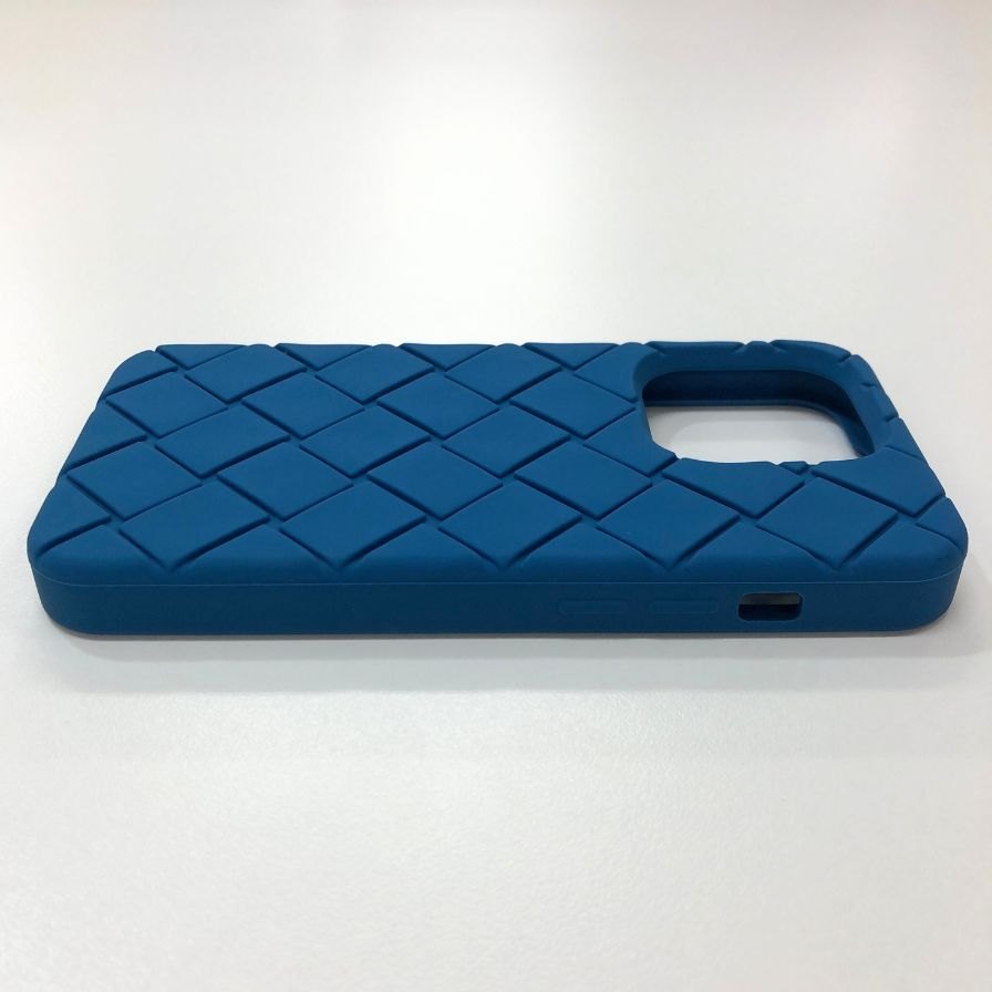 ボッテガヴェネタ iPhoneケース iPhone15Pro ラバー イントレチャート ブルー系 BOTTEGA VENETA【AFI7】【中古】