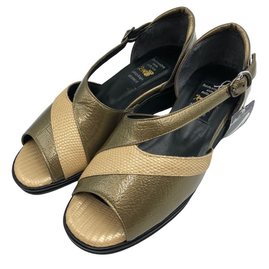 SHINJUKUYA★新宿屋★本革パンプス★24★EE★試着のみ 新宿屋 レザーパンプス マットトカゲ 3330-635 22cm レディース