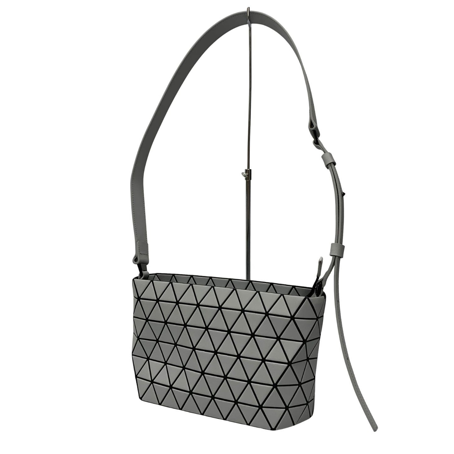 バオバオ イッセイミヤケ ハンドバッグ クリスタルマット BB53 AG314 ペールグレー レディース BAOBAO ISSEI MIYAKE【AFE12】