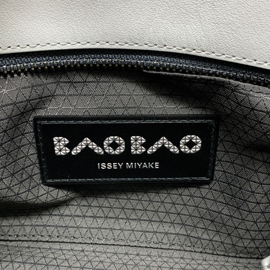 バオバオ イッセイミヤケ スモールハンドバッグ クリスタルマット BB58 AG313 ペールグレー レディース BAOBAO ISSEI MIYAKE【AFE12】