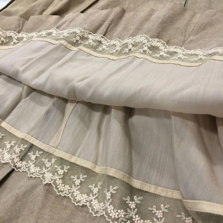 中古■フォクシー ノースリーブ 膝下ワンピース ベージュ 40サイズ フェイクレザー 18790-SOAY12 FOXEY 【AFB24】