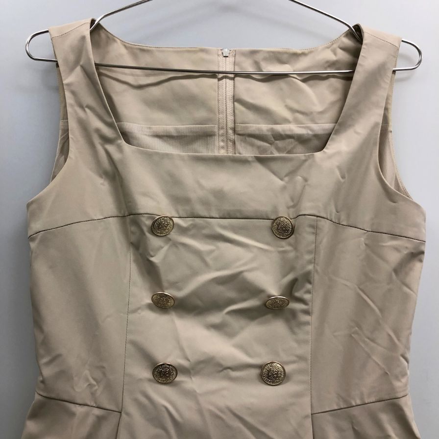 美品◆フォクシー ニューヨーク ノースリーブ 膝丈ワンピース アイボリー 40サイズ 28694-NAOFF409P FOXEY NEWYORK 【AFB24】