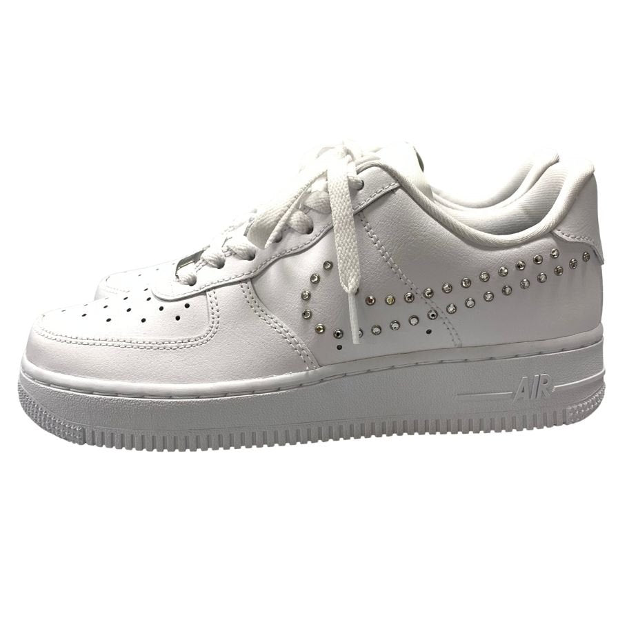 ナイキ エアフォース1 ロウ 07 FQ8887-100 シルバースタッズ ホワイト レディース サイズ23cm Nike Air Force 1 Low 07 White Chrome 約23.0cm【AFD14】