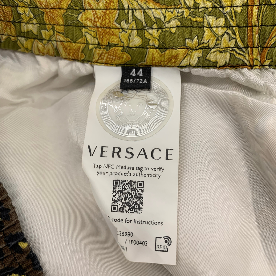 美品◆ヴェルサーチ ハーフパンツ A86432 バロッコ シルク100% 総柄 メンズ ゴールド系 サイズ44 Versace【AFB19】