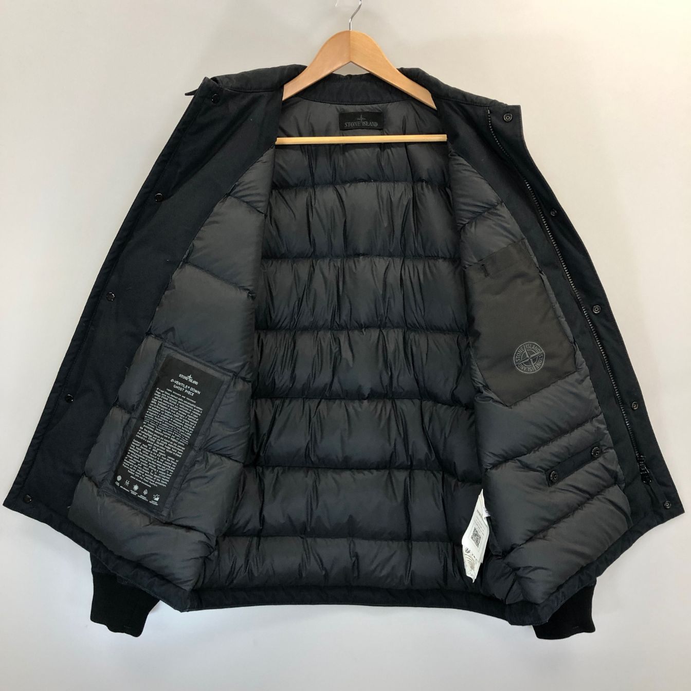 美品◆ストーンアイランド ゴースト ダウンジャケット ブラック メンズ サイズM Stone Island 【AFA3】