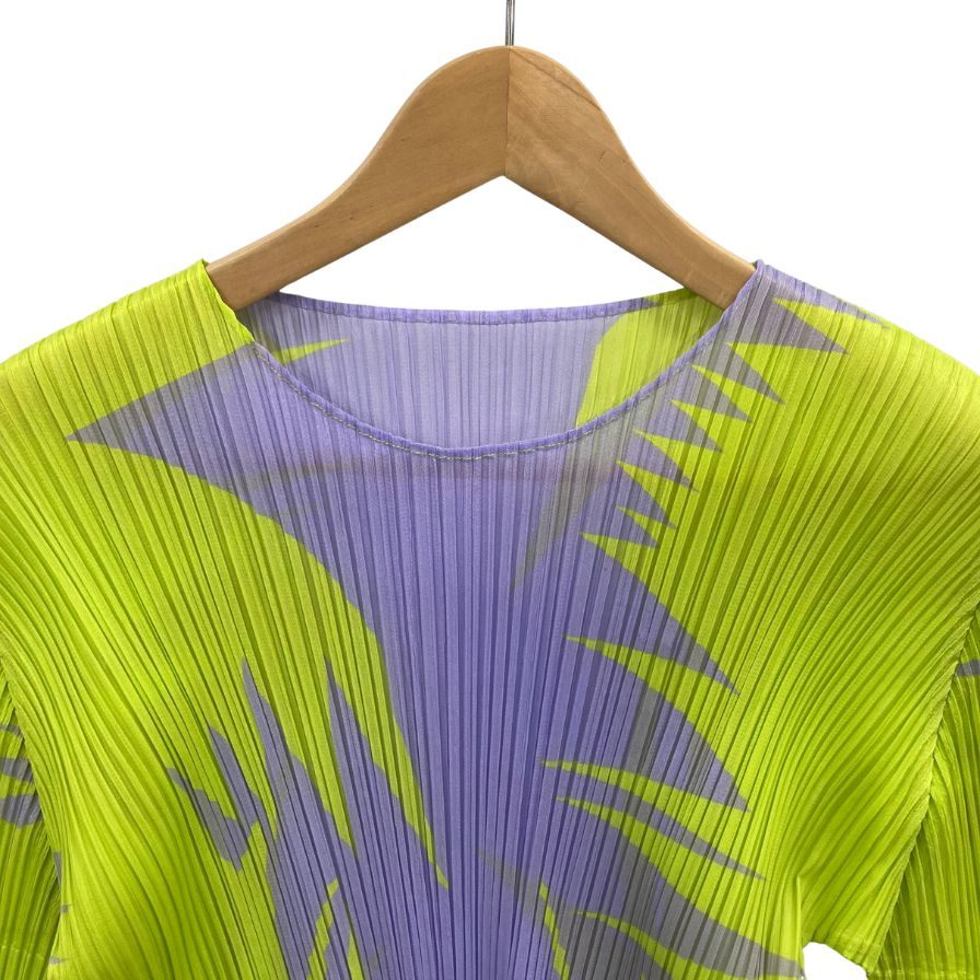 極美品◆プリーツプリーズ イッセイミヤケ カットソー 半袖 PP41JK701 レディース グリーン サイズ3 PLEATS PLEASE ISSEY MIYAKE PIQUANT TOPS PURPLE ONION レディース【AFA3】