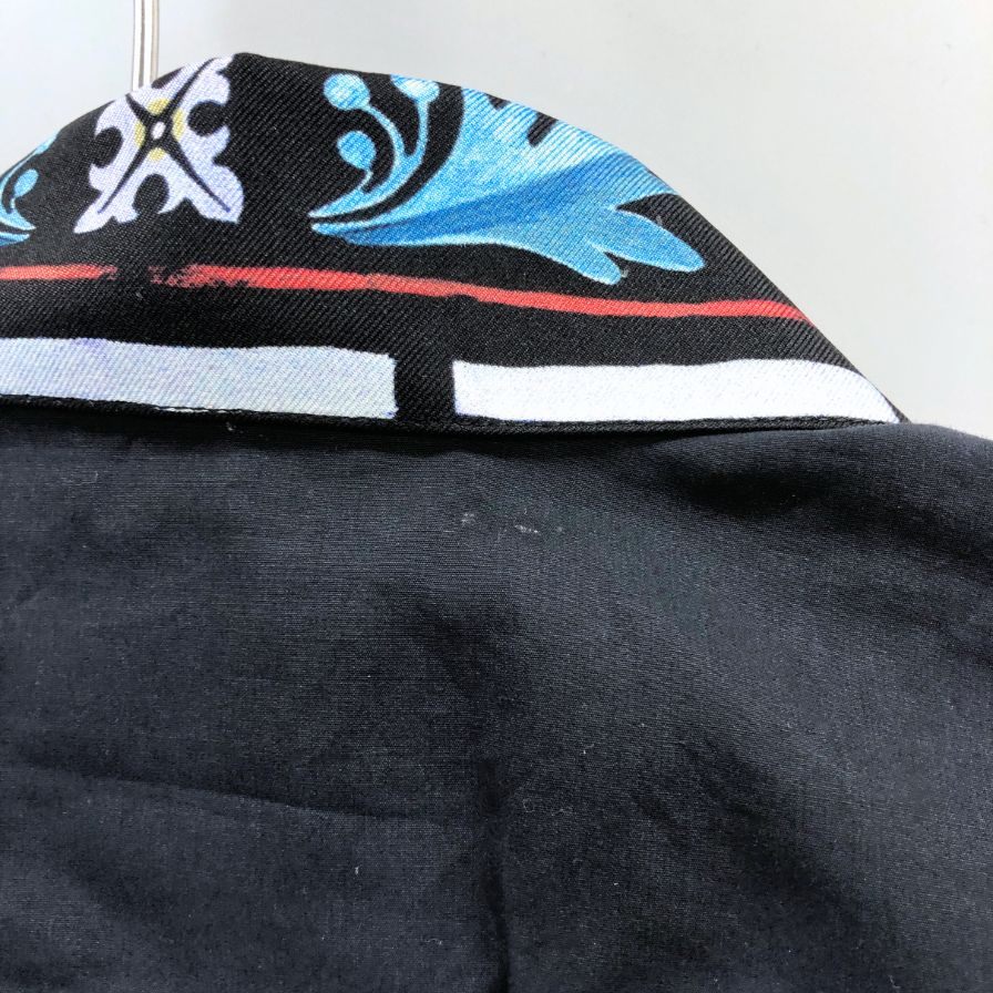 美品◆ドルチェ&ガッバーナ ゴールド ロングスリーブシャツ グラフィック CAROLVS MAGNVS メンズ サイズ37 DOLCE&GABBANA 【AFB1】