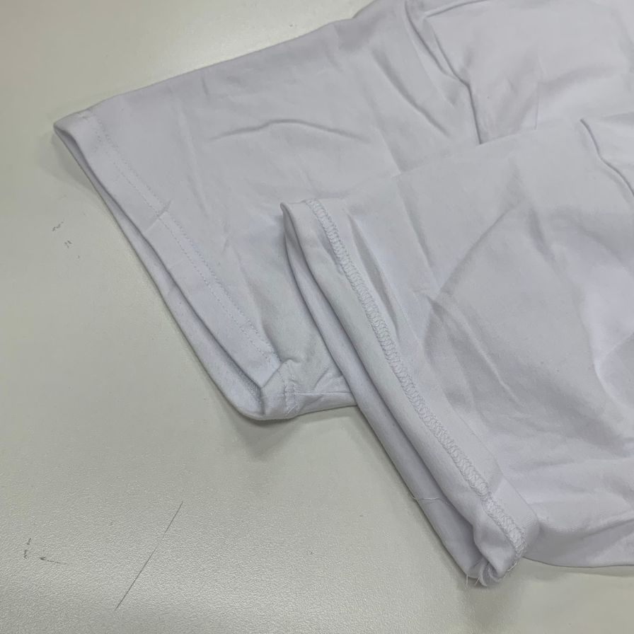 新品同様◆ヴァンキッシュフィットネス 半袖Tシャツ ホワイト メンズ サイズM VANQUISH FITNESS 【AFB34】
