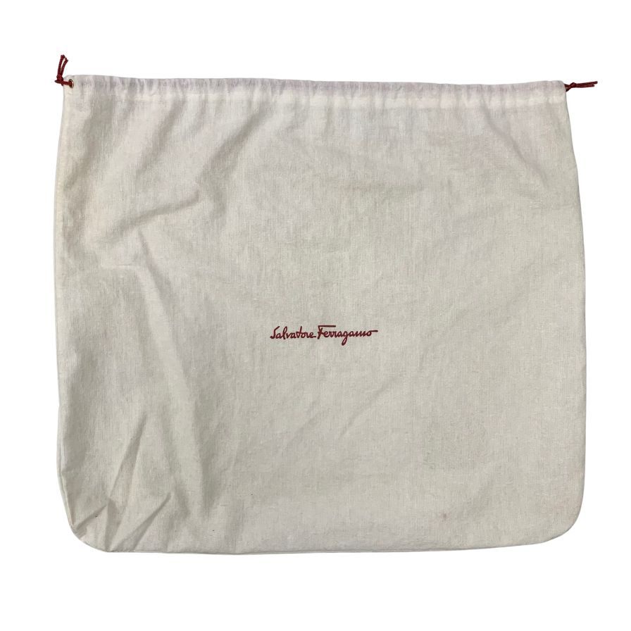 サルヴァトーレ フェラガモ ショルダーバッグ ガンチーニ 金具 レザー AQ21-8662 ブラック ゴールド Salvatore Ferragamo【AFE12】
