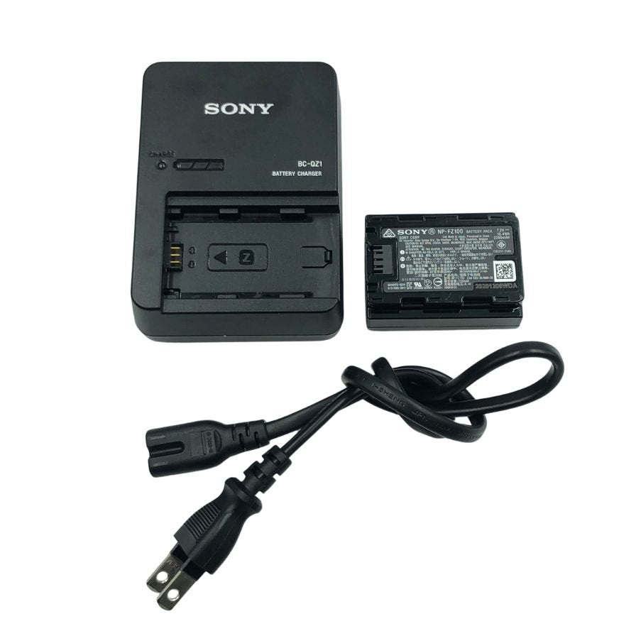 【本体・レンズ・充電セット】ソニー ミラーレスデジタル一眼レフカメラ α7-III ILCE-7M3/SEL2470GM FE2.8/24-70 GM レンズ f2.8 24-70mmFE2.8/24-70 GM 黒 SONY【AFI20】【中古】