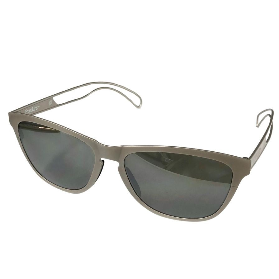 オークリー サングラス フロッグスキン チタン 0OO6044 0156 シルバー Oakley【AFI18-3】