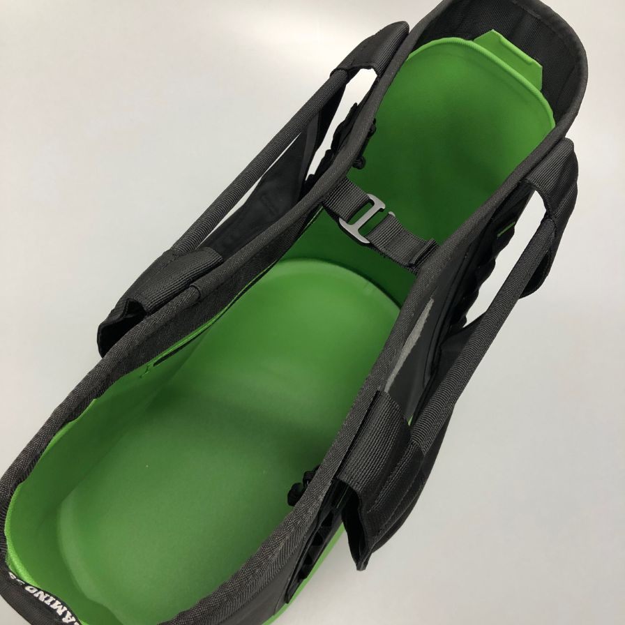イエティ トートバッグ PVC 防水 手持ち バッグ 2トーン ブラック グリーン YETI CAMINO 35【AFE8】