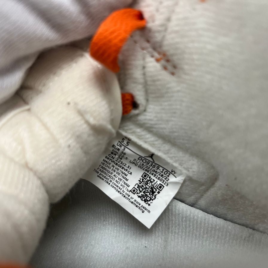未使用◆ナイキ スニーカー エアジョーダン 1 スターフィッシュ レディース DO9369-101 サイズ22.5cm ホワイト オレンジ NIKE WMNS AIR JORDAN 1 RETRO HI OG Starfish【AFD6】