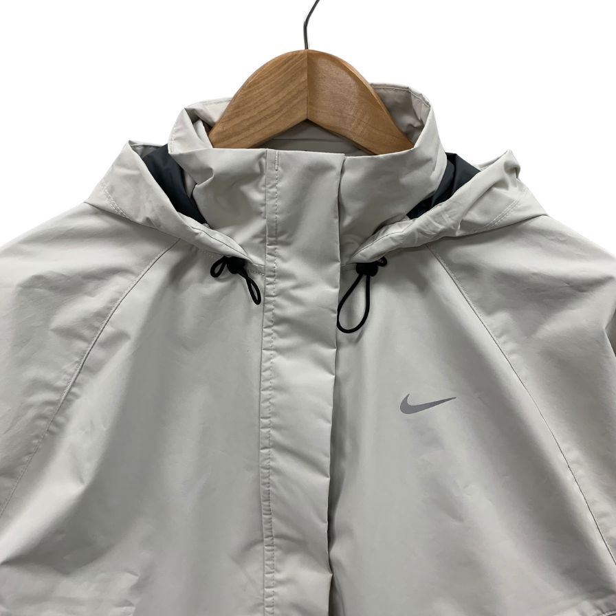 極美品◆ナイキ ウインドブレーカー ストーム フィット レディース サイズ XS ホワイト NIKE STORM-FIT 【AFB38】