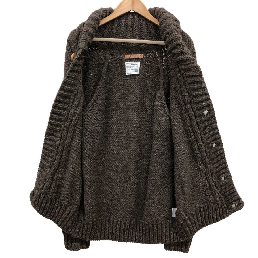 美品◆アーバンリサーチ ドアーズ ハンドニット 木製ボタン ペルー製 メンズ サイズL ブラウン URBAN RESEARCH DOORS 【AFB26】