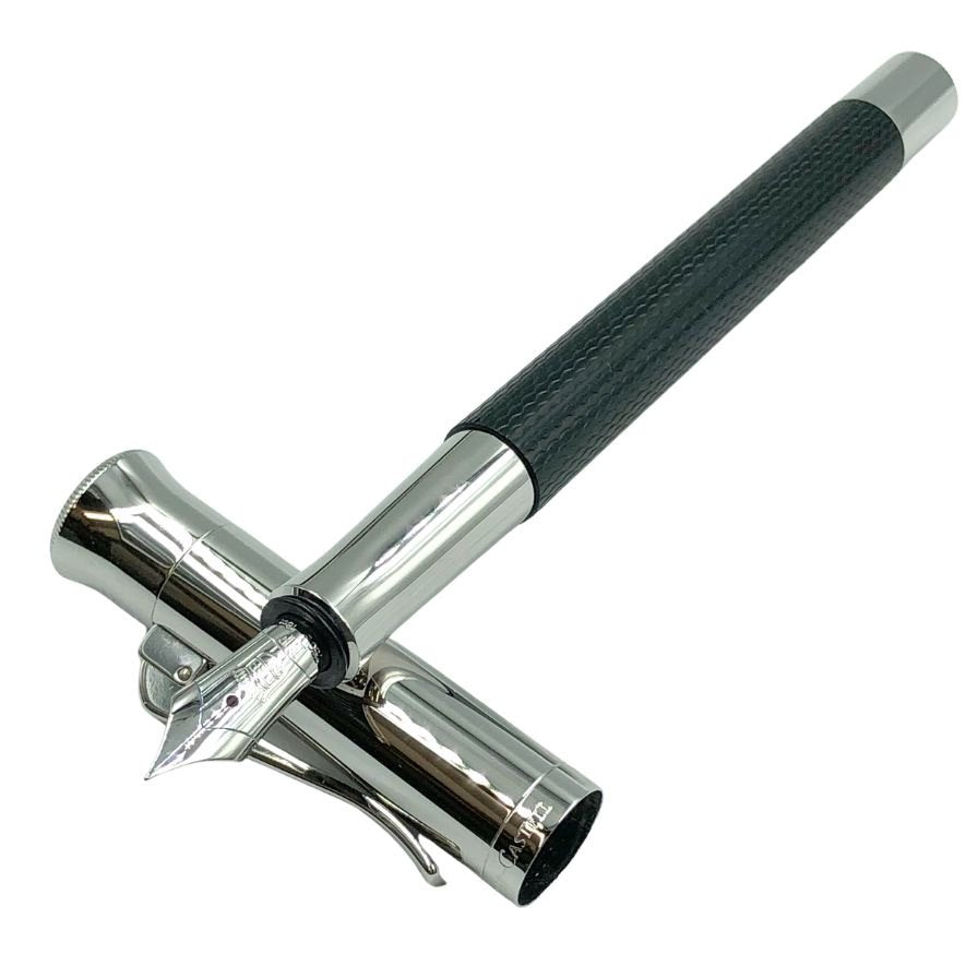グラフ フォン ファーバーカステル 万年筆 ギロシェ ペン先750 18CT EF ブラック×シルバー GRAF VON FABER-CASTELL【AFI18】
