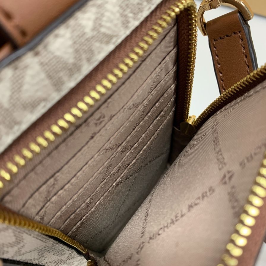 マイケルコース ショルダーバッグ フォーンポシェット JET SET ITEM レザー シグネチャー ホワイト レディース MICHAEL KORS【AFE6】