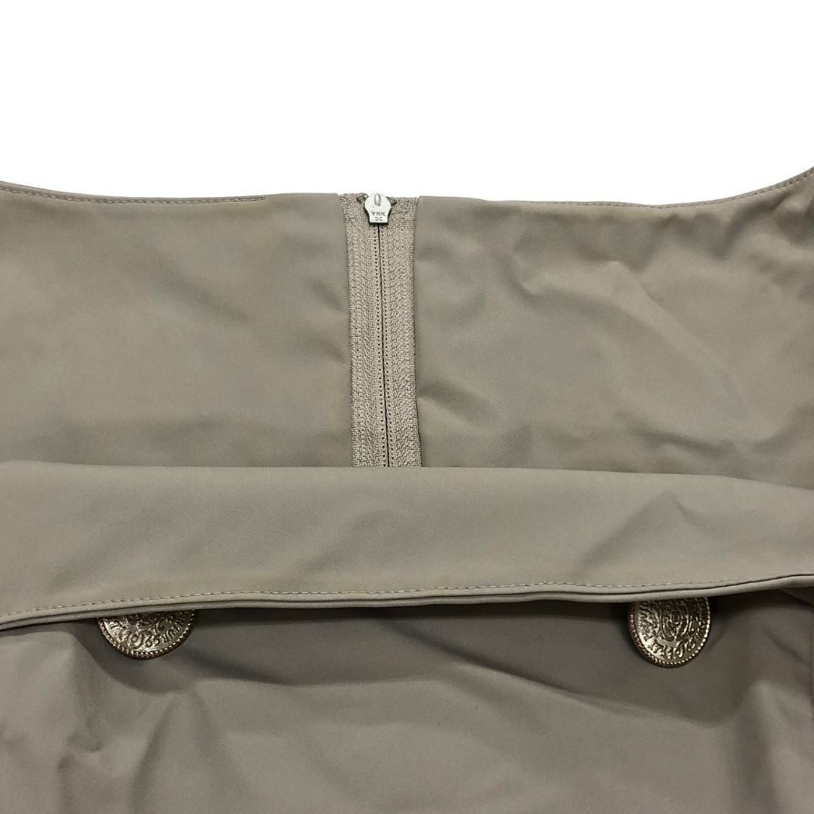美品◆フォクシー ニューヨーク ノースリーブ 膝丈ワンピース アイボリー 40サイズ 28694-NAOFF409P FOXEY NEWYORK 【AFB24】