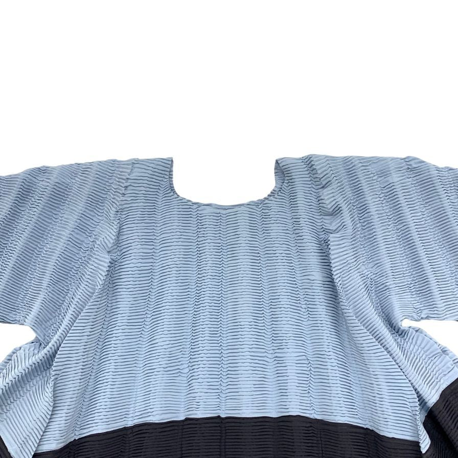 極美品◆イッセイミヤケ プリーツトップス IM02FJ666 ブルー系 サイズ2 レディース ISSEY MIYAKE 【AFB16】