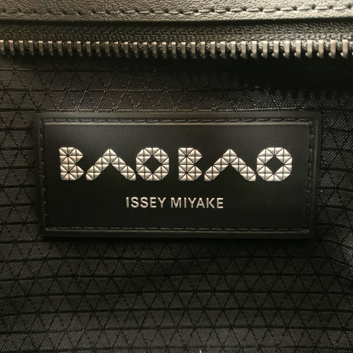 バオバオ イッセイミヤケ スモールハンドバッグ クリスタルマット BB58 AG313 ブラック レディース BAOBAO ISSEI MIYAKE【AFE12】