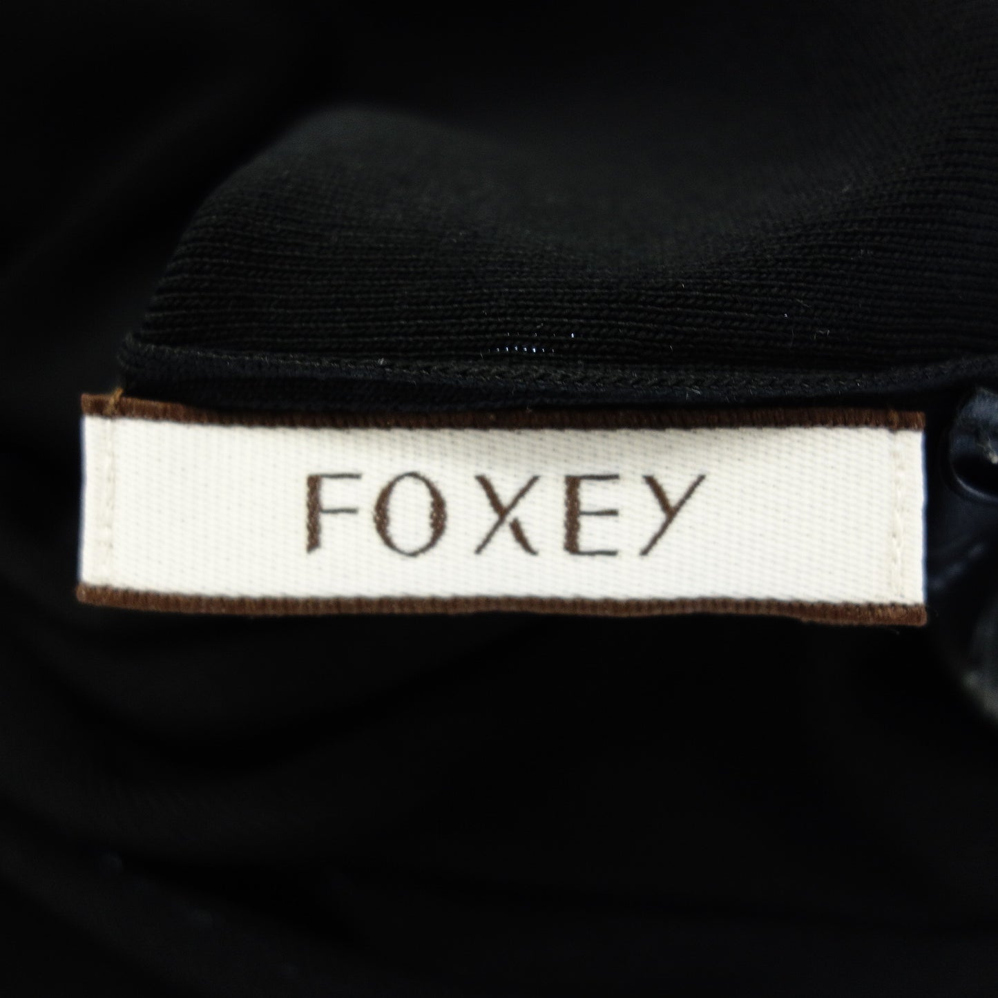 極美品◆フォクシー ブティック Tシャツ ニット 34663 レディース ブラック系 サイズ42 FOXEY BOUTIQUE【AFB31】