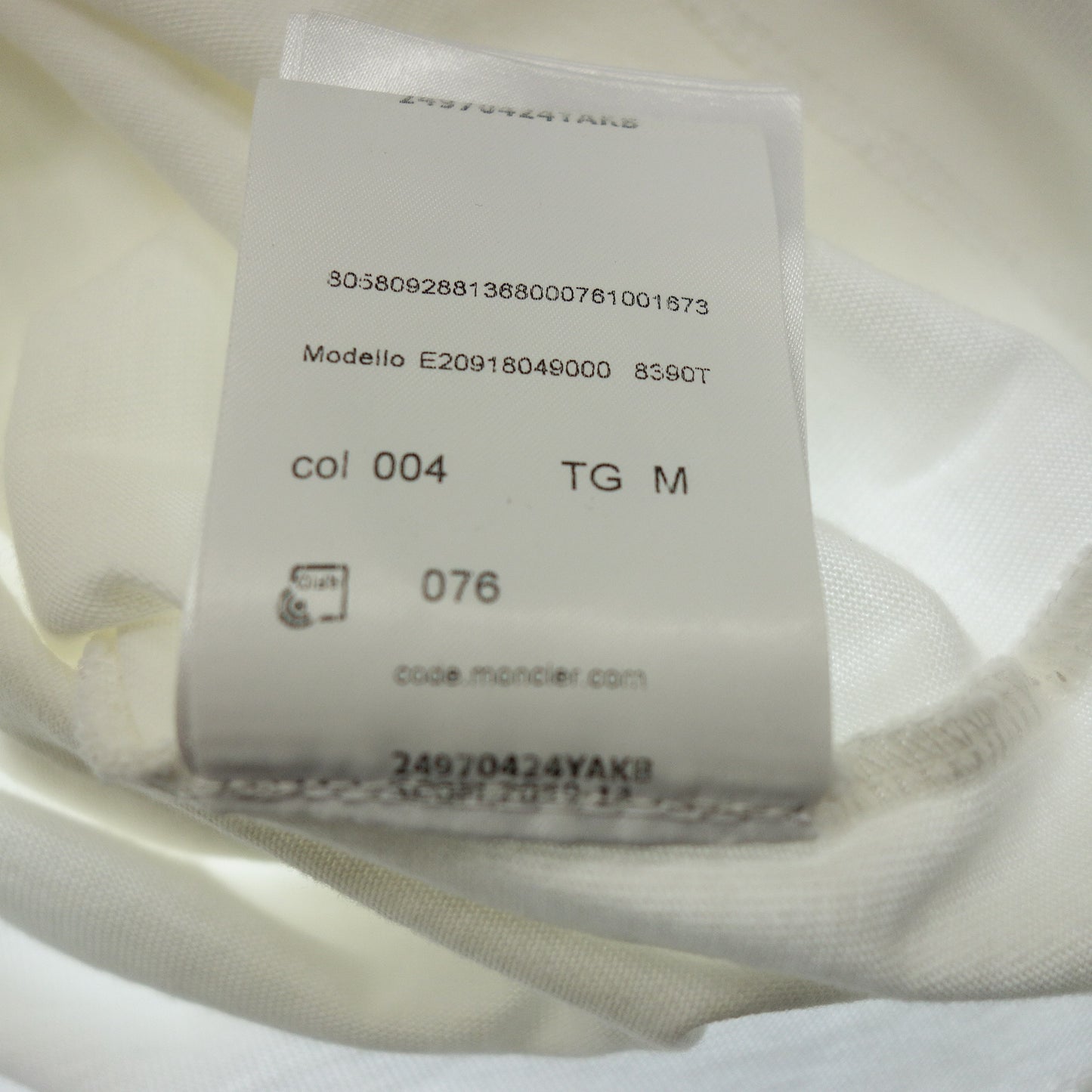 極美品◆モンクレール Tシャツ ポケット付 コットン 2019 メンズ サイズM ホワイト系 MONCLER MAGLIA【AFB3】