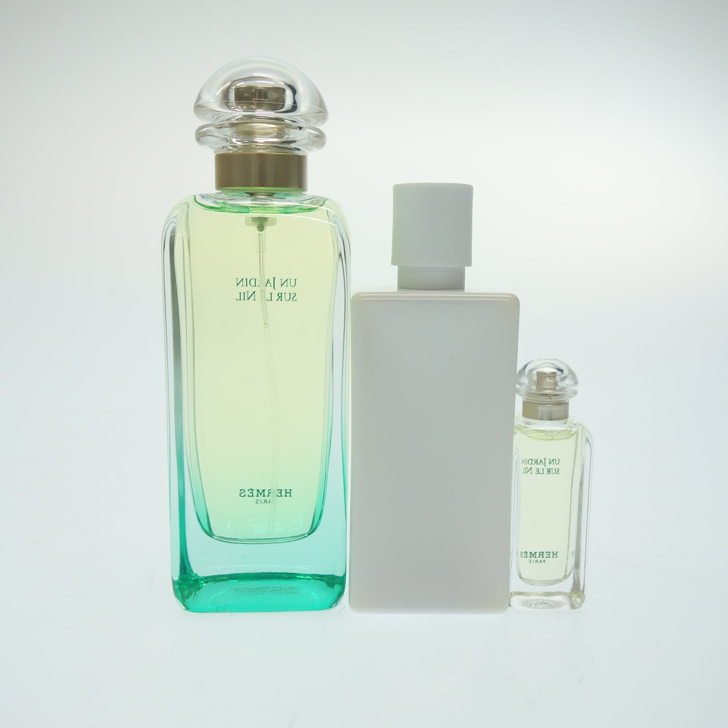 極美品◆エルメス ナイルの庭 オードトワレ 100ml &7.5ml ボディローション 80ml ギフトセット HERMES UN JARDIN SUR LE NIL【AFI19】