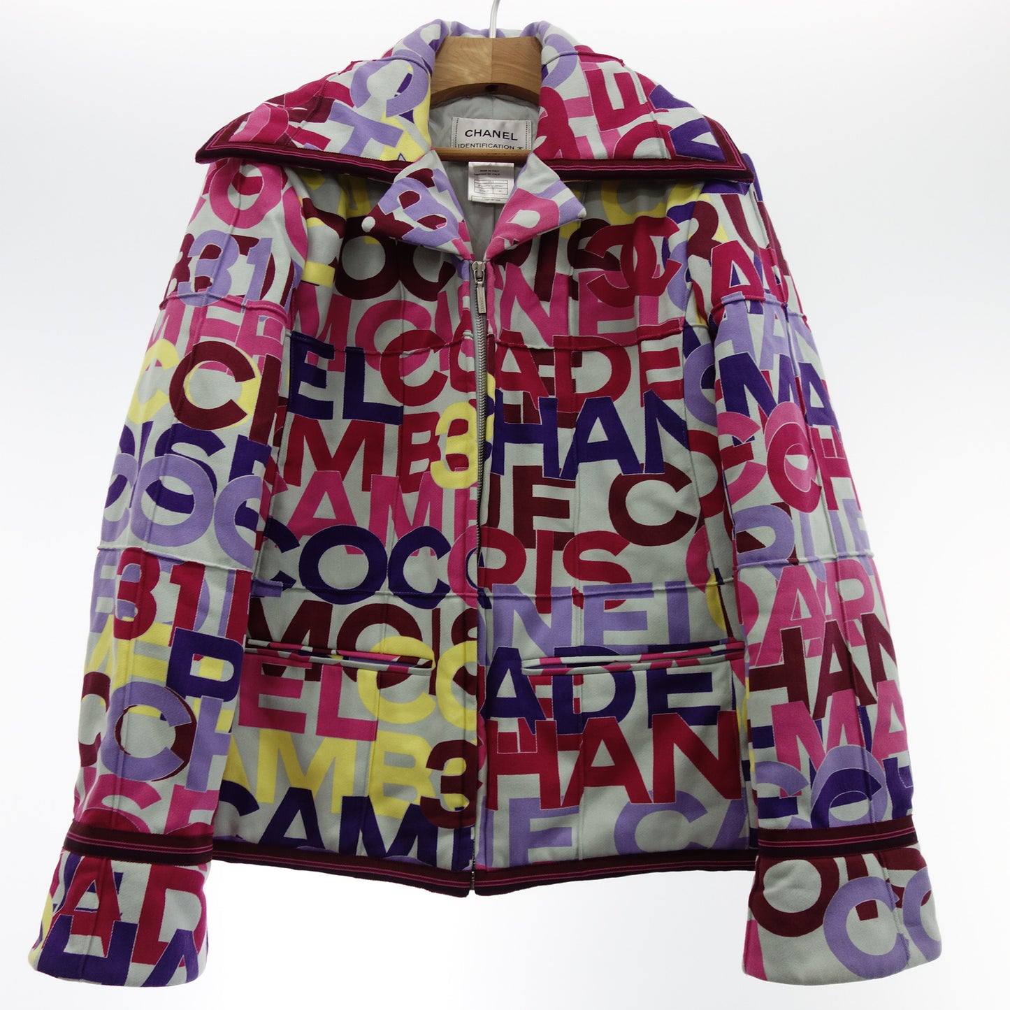シャネル ジャケット 総ロゴ 中綿 00A P16058V08941 レディース マルチカラー 46 CHANEL【AFA7】【中古】