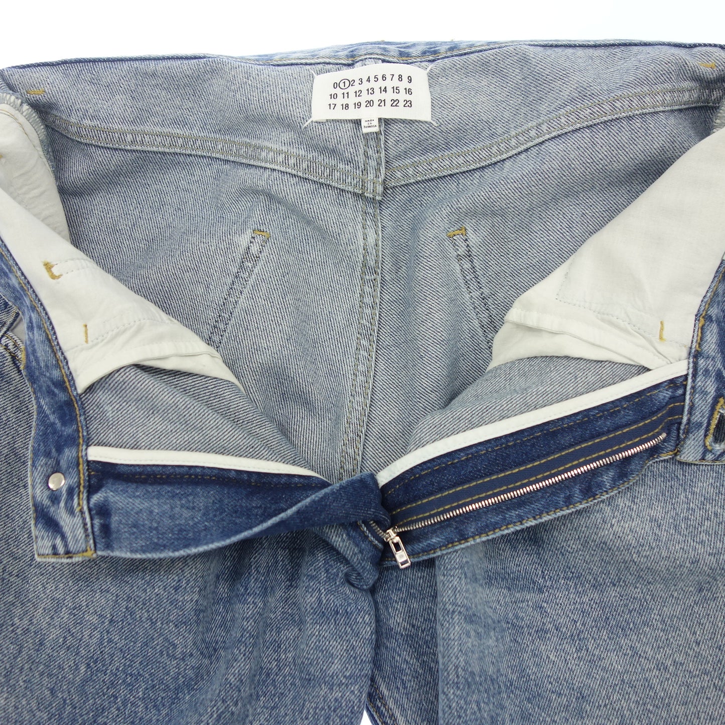メゾンマルジェラ デニムパンツ STRAIGHT JEANS CONTRAST POCKET S51LA0052 メンズ ライトブルー 42 Maison Margiela【AFB3】【中古】