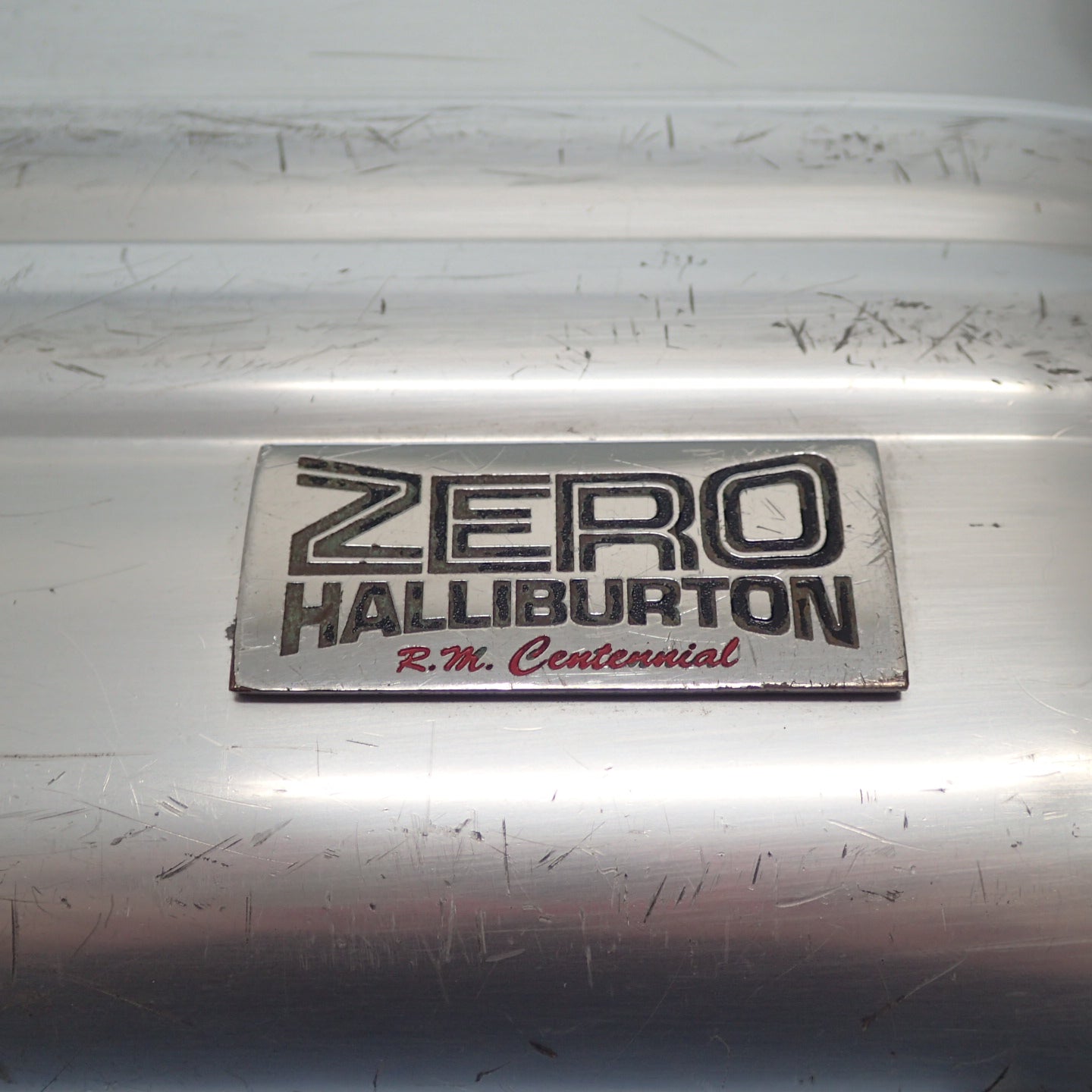 ゼロハリバートン アタッシュケース シルバー ZERO HALLIBURTON【AFB48】【中古】