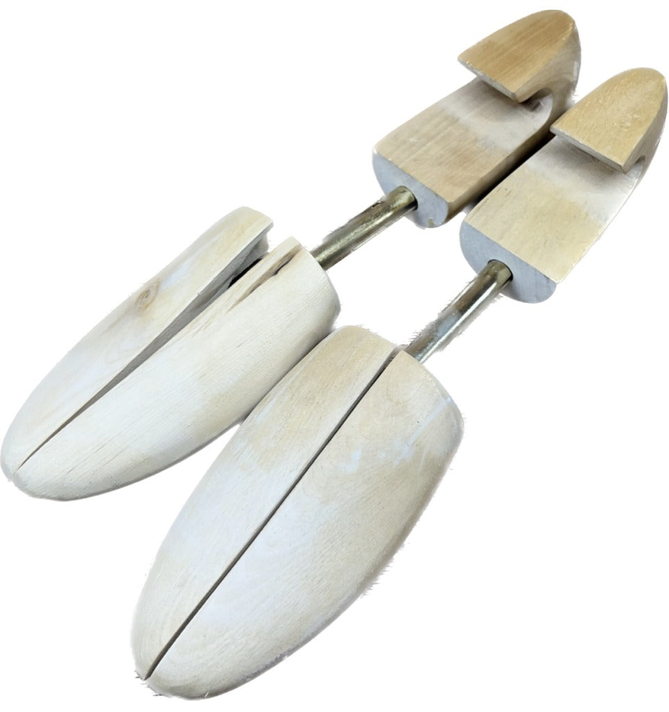 美品◆チーニー プレーントゥシューズ ブローギング ブラック UK7.5 CHEANEY