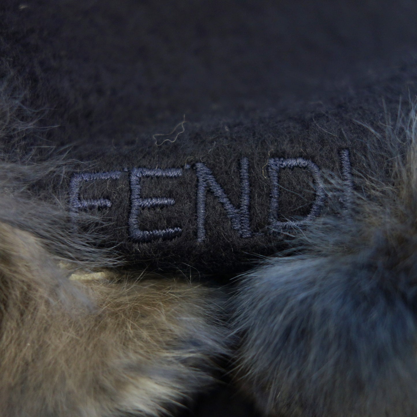 美品◆フェンディ マフラー ストール フラワーモチーフ チンチラファー カシミヤ ダークネイビー FENDI【AFI23】