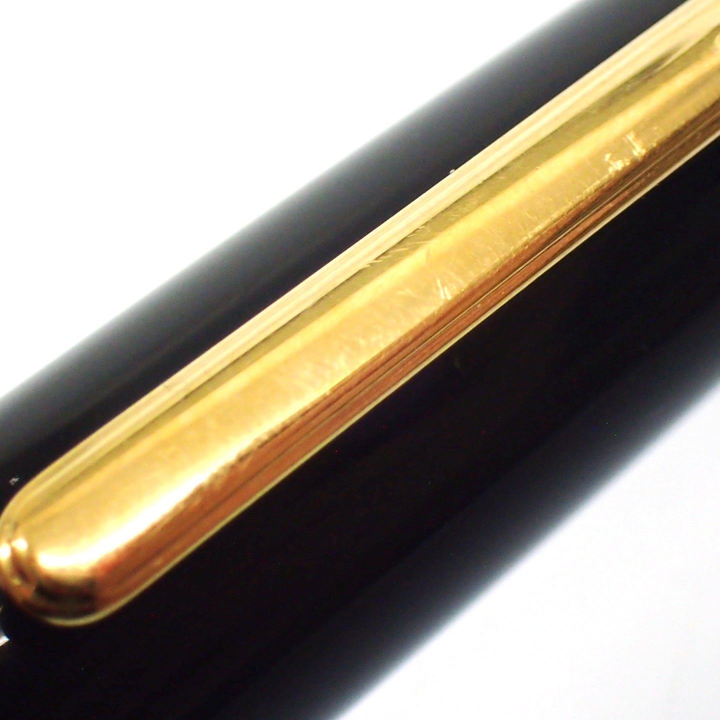 美品◆モンブラン ボールペン マイスターシュテュック キャップ式 黒×ゴールド MONTBLANC【AFI9】