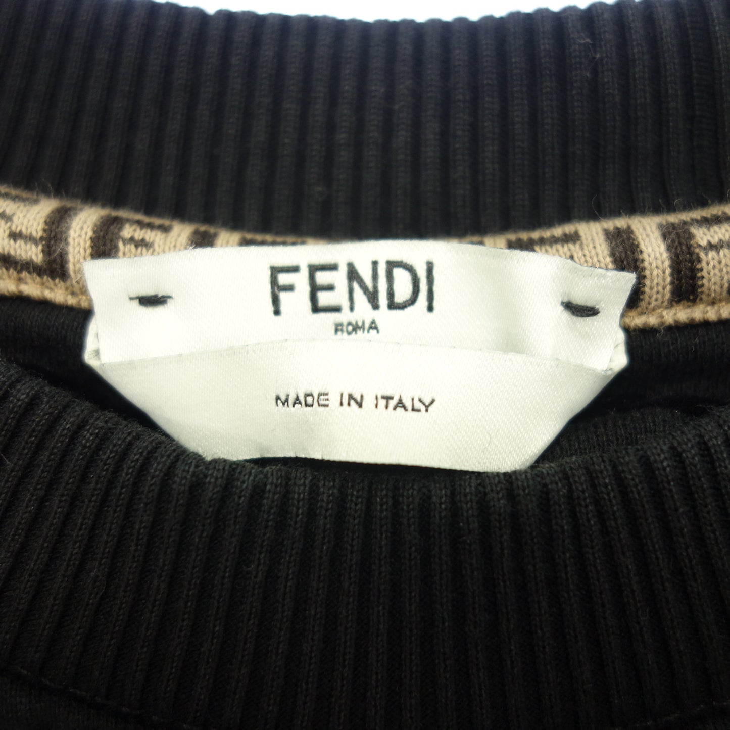 美品◆フェンディ カリグラフィー クロップド トップス 12CPF-21-1194 レディース ブラック系 サイズXXS FENDI【AFB15】