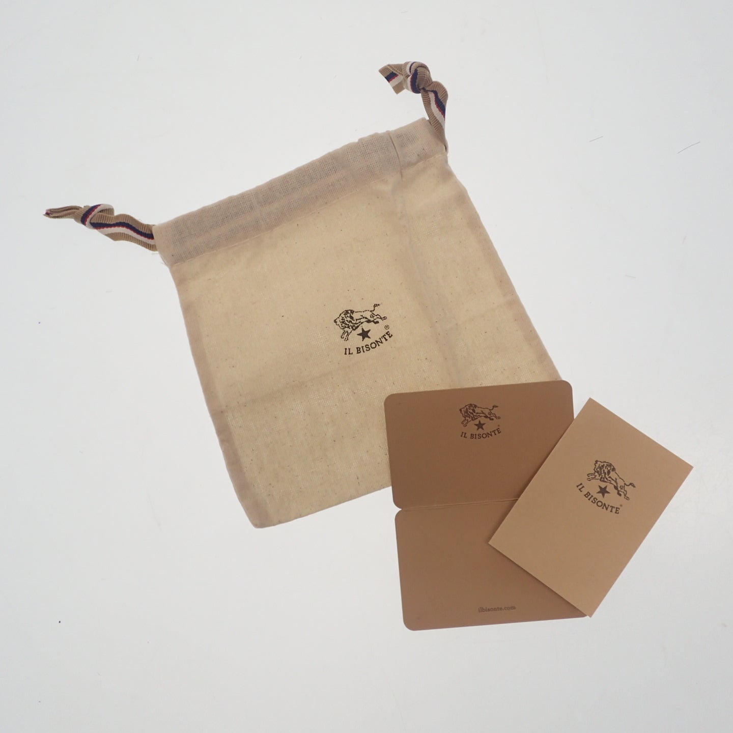 新品同様◆イルビゾンテ 三つ折り財布 ジップコインパース レザー クレージュ IL BISONTE【AFI9】