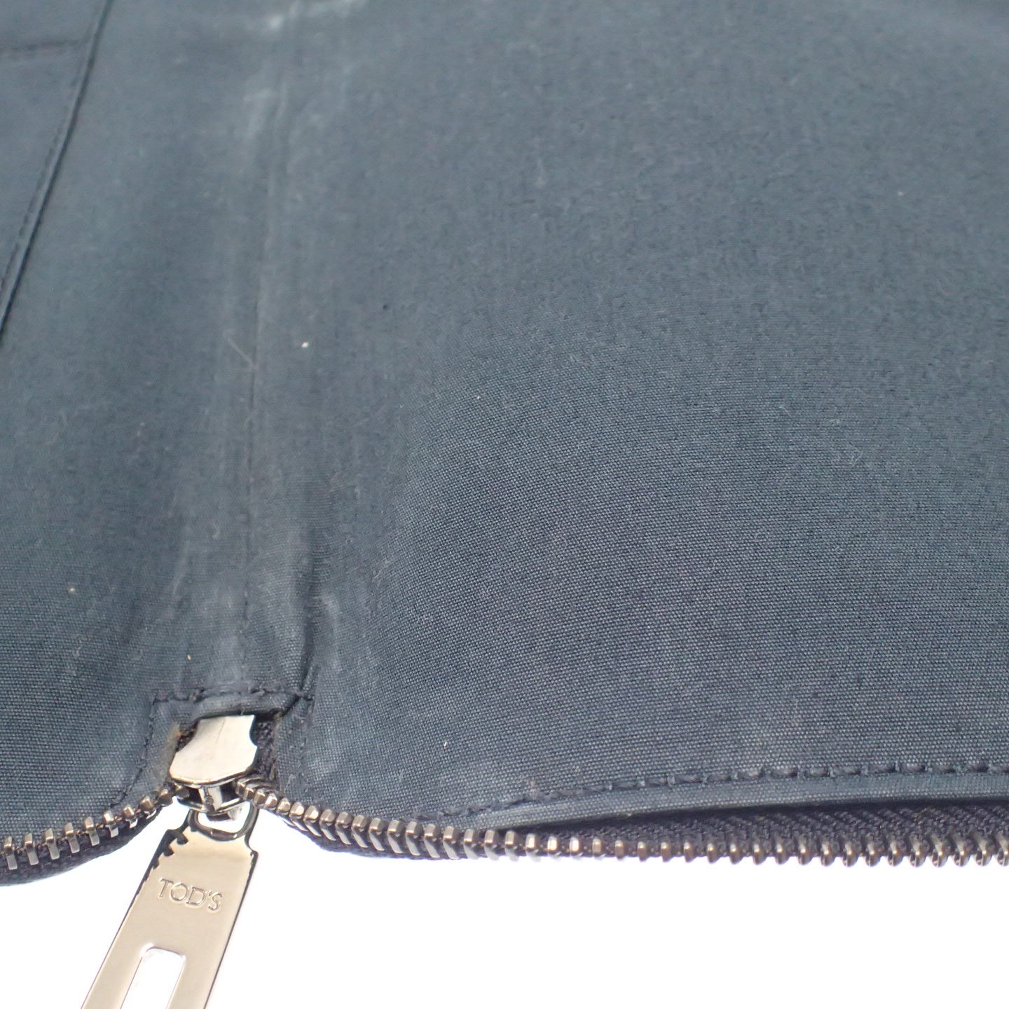 トッズ クラッチバッグ レザー ラウンドジップ TOD'S【AFE3】