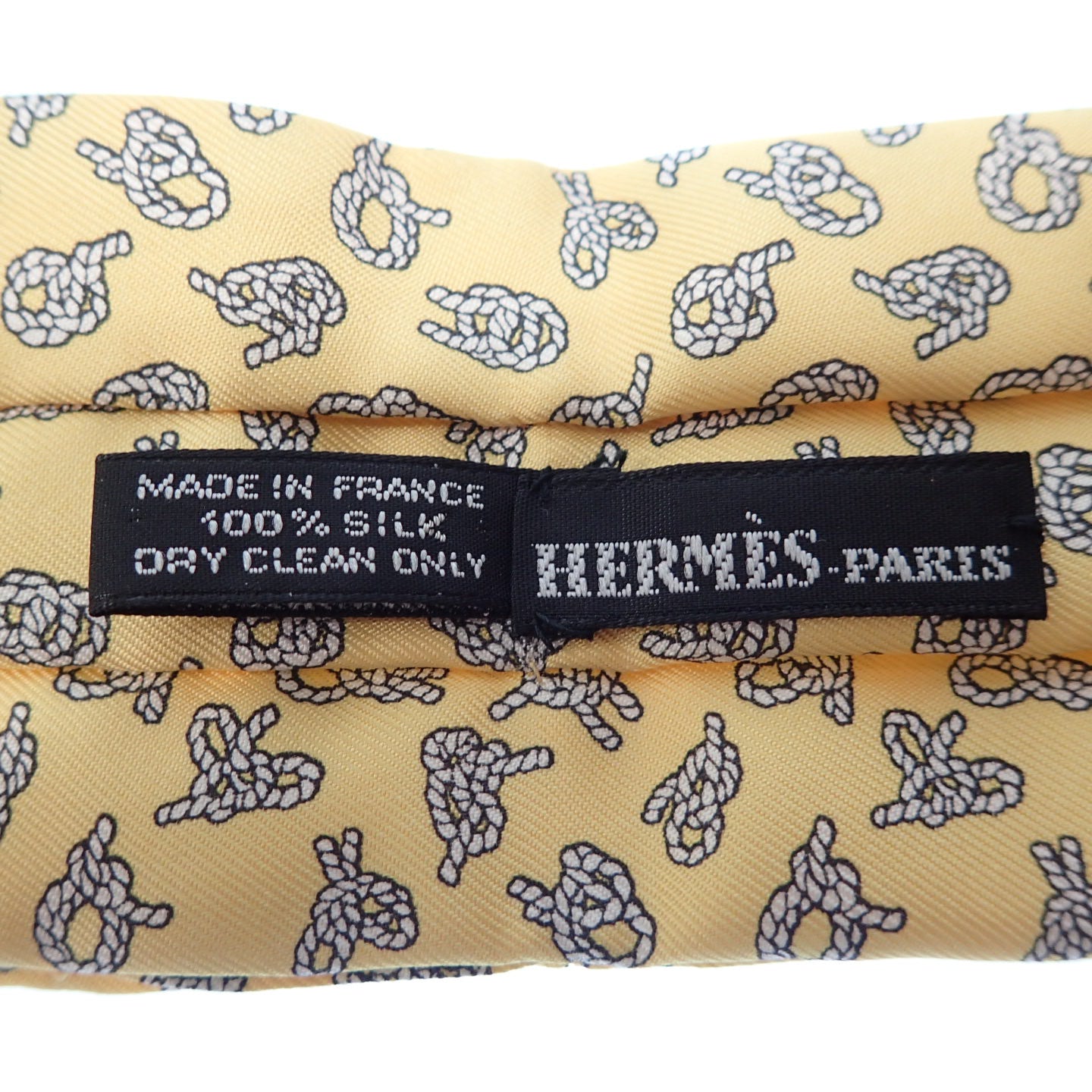 極美品◆エルメス アスコットタイ ネクタイ シルク イエロー スカーフ柄 HERMES【AFI16】