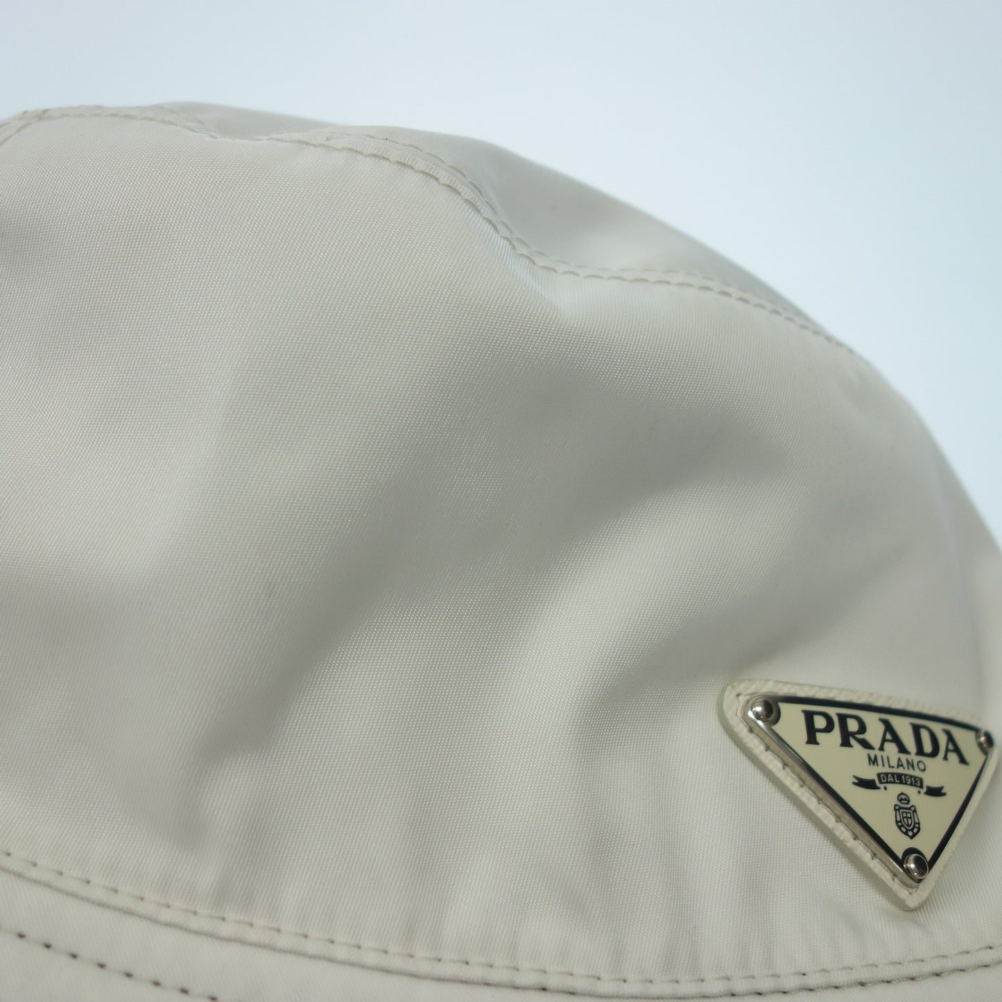 プラダ バケットハット 三角プレート 98339 ホワイト XL PRADA【AFI23】【中古】