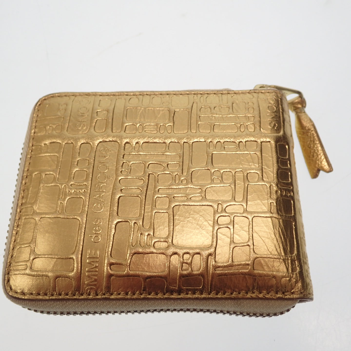 コムデギャルソン ラウンドジップ ウォレット ゴールド 2022 スペイン製 COMME des GARCONS【AFI9】【中古】