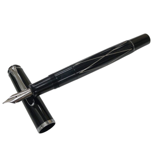 ペリカン 万年筆 M215 クラシック ダイヤライン ブラック×シルバー EF字 Pelikan【AFI22】