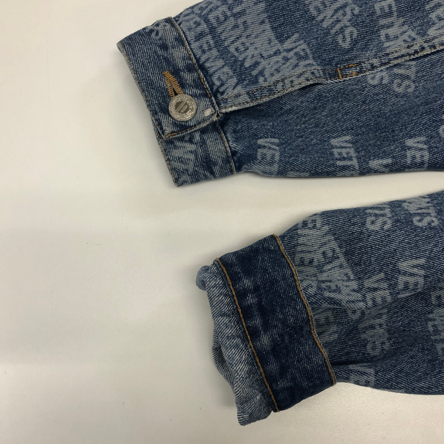 中古◆ヴェトモン ロゴ入りデニムジャケット メンズ ブルー サイズXS VETEMENTS 【AFF20】